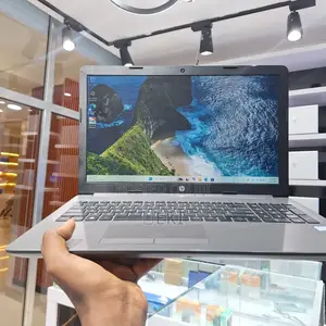 Laptop HP 250 G7 4GB Intel Core i5 HDD 1T
