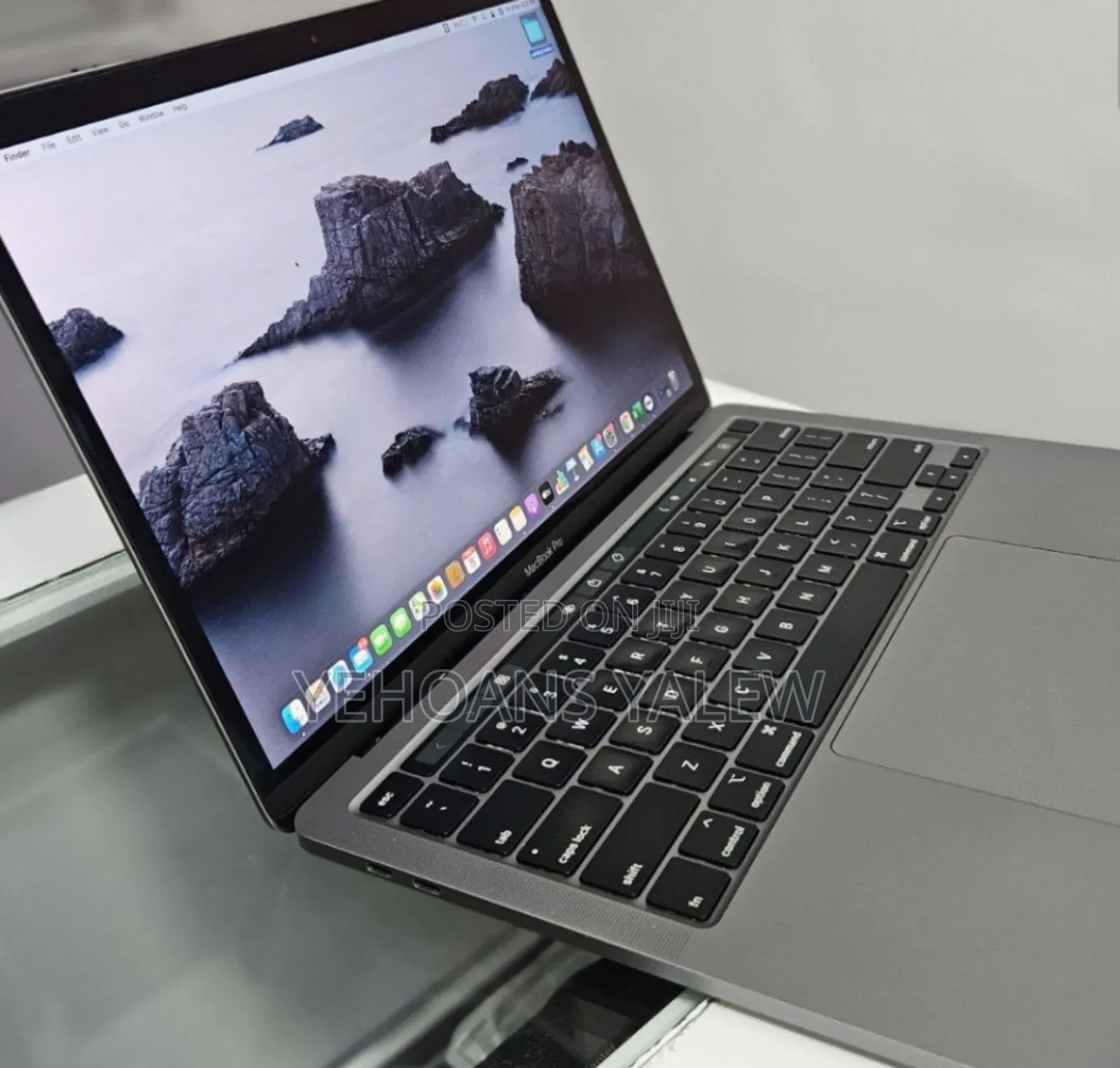 New Laptop Apple MacBook Pro 2019 8GB Intel Core i5 SSD 128GB