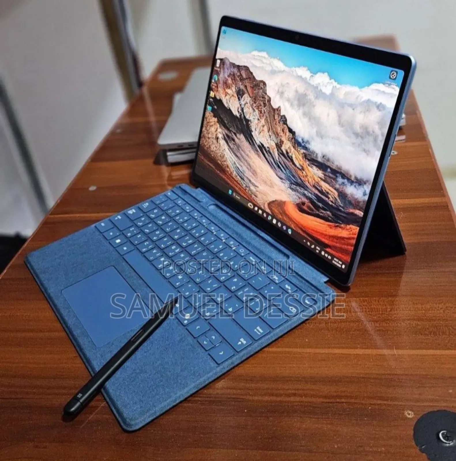 New Microsoft Surface Pro 11th Edition, a Copilot+ PC 16GB SSD 512GB