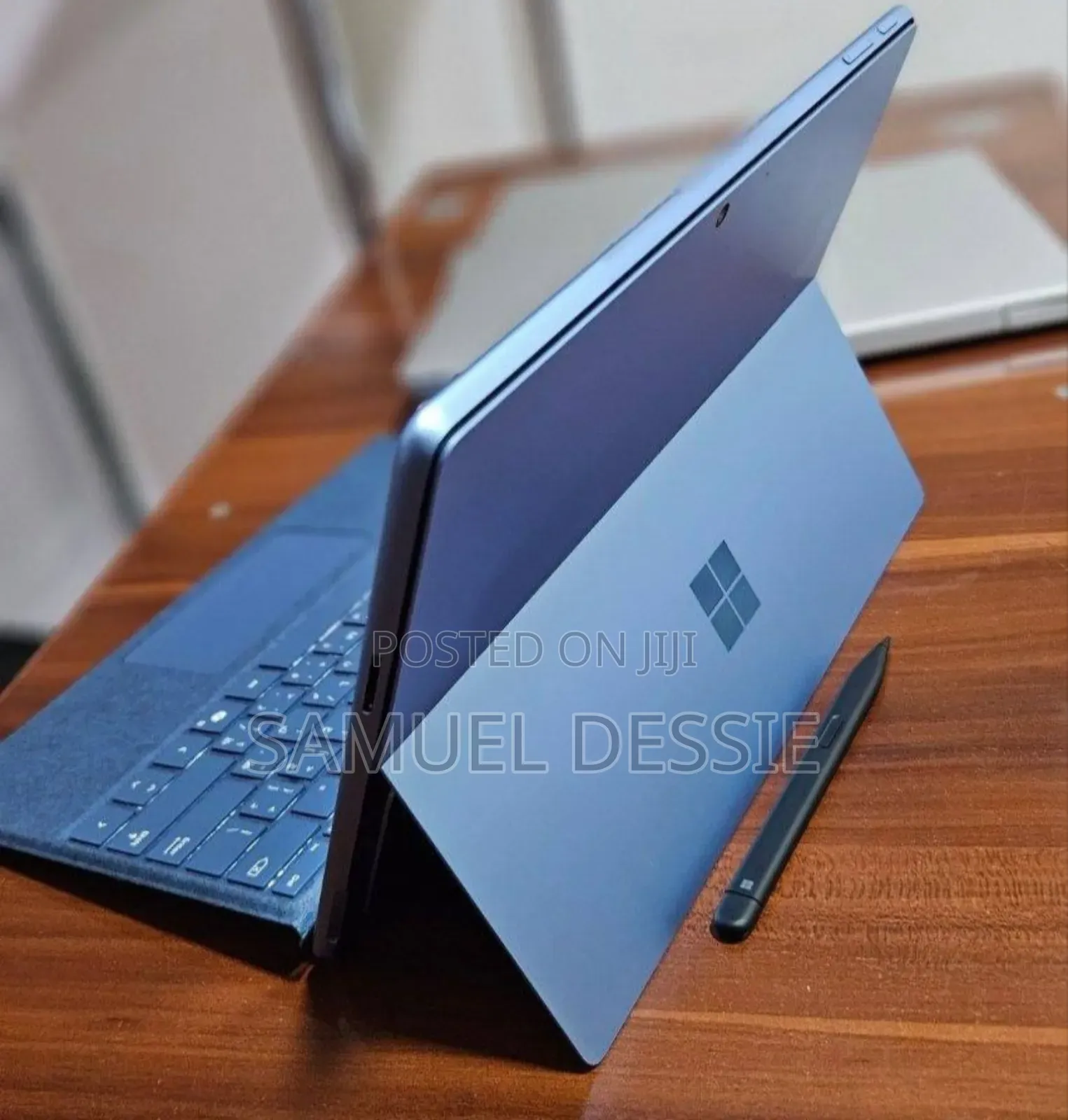 New Microsoft Surface Pro 11th Edition, a Copilot+ PC 16GB SSD 512GB