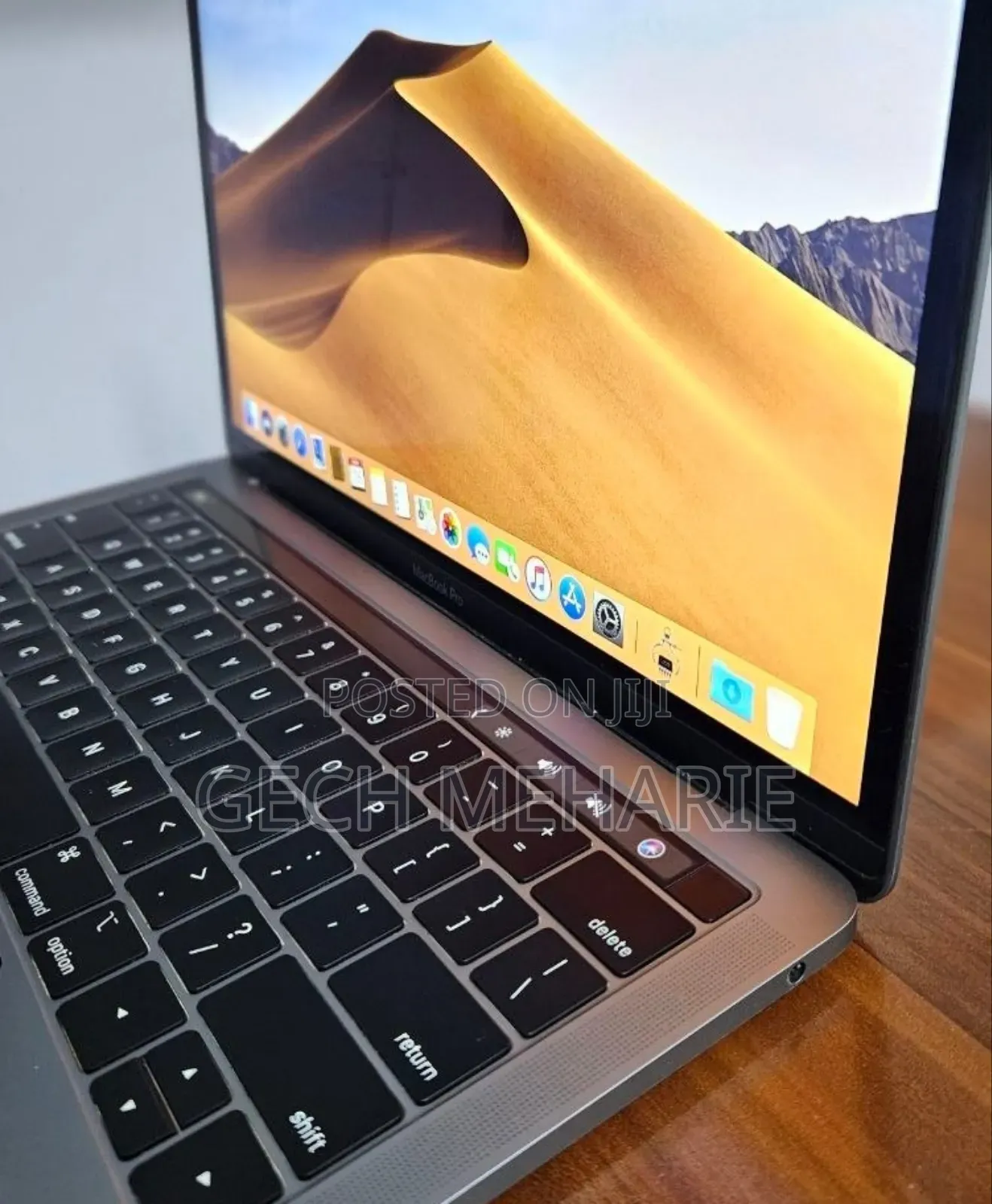 New Laptop Apple MacBook Pro 2019 8GB Intel Core i5 SSD 128GB