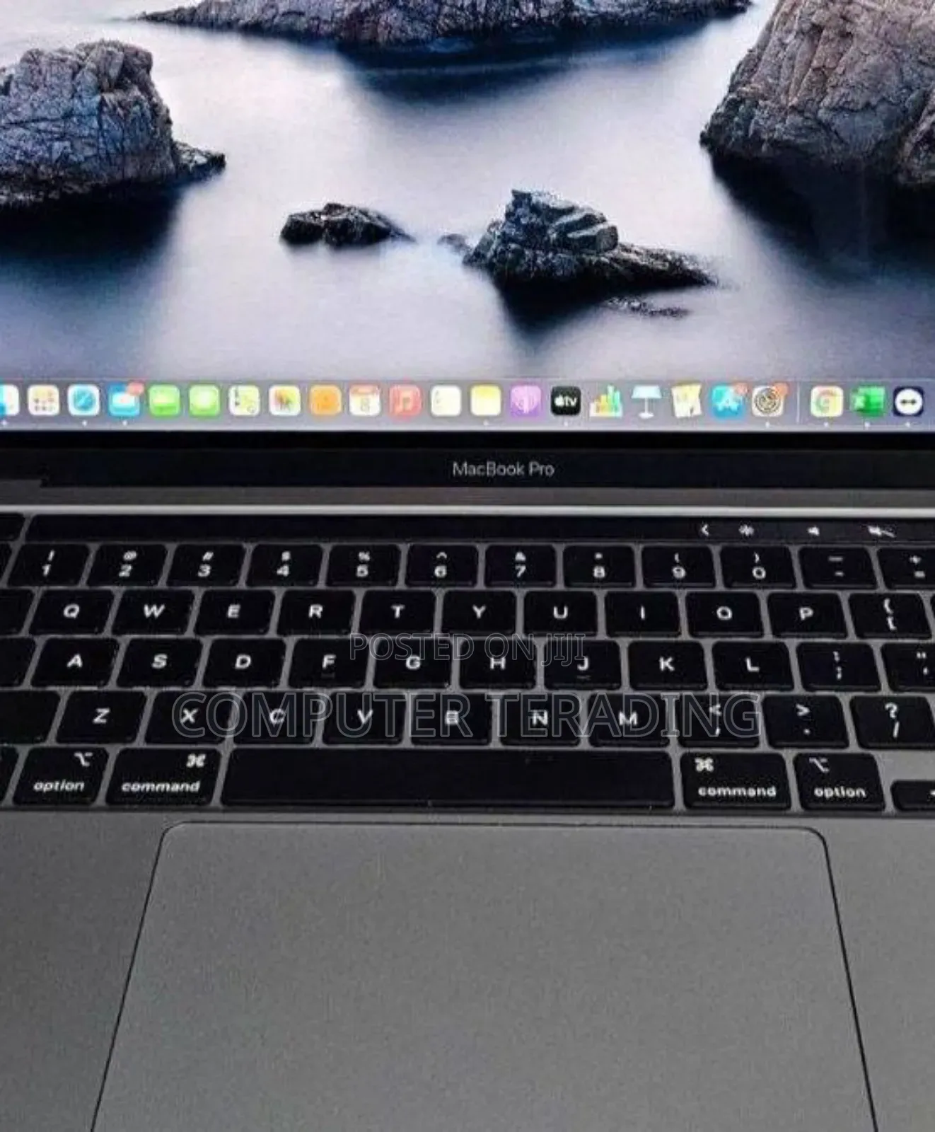 New Laptop Apple MacBook Pro 2019 8GB Intel Core i5 SSD 128GB