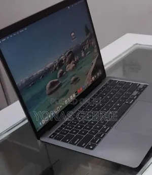 New Laptop Apple MacBook 8GB Intel Core i5 SSD 256GB
