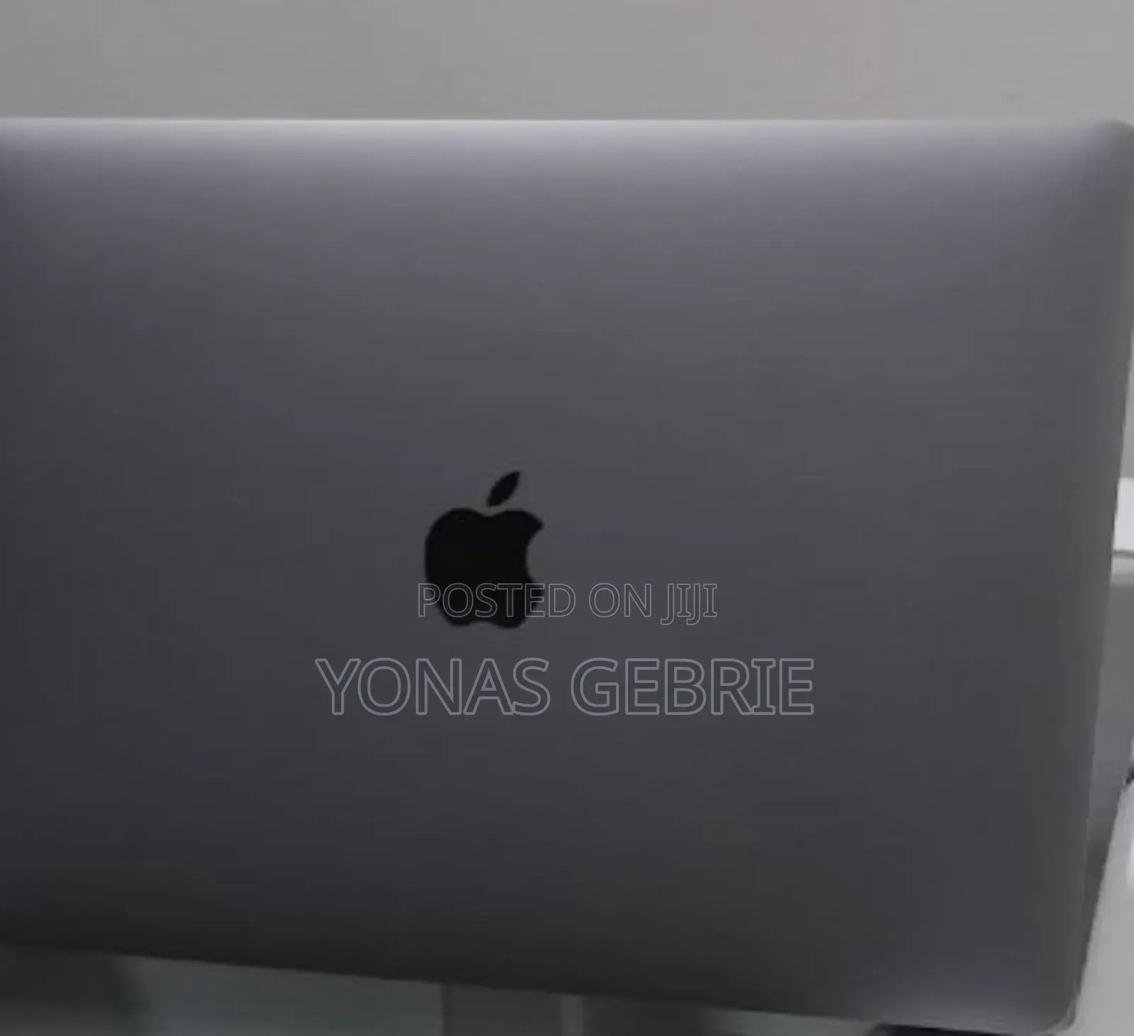 New Laptop Apple MacBook 8GB Intel Core i5 SSD 256GB
