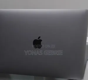 New Laptop Apple MacBook 8GB Intel Core i5 SSD 256GB