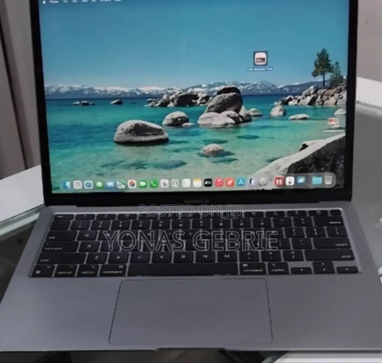 New Laptop Apple MacBook 8GB Intel Core i5 SSD 256GB