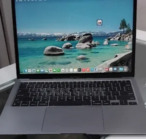 New Laptop Apple MacBook 8GB Intel Core i5 SSD 256GB