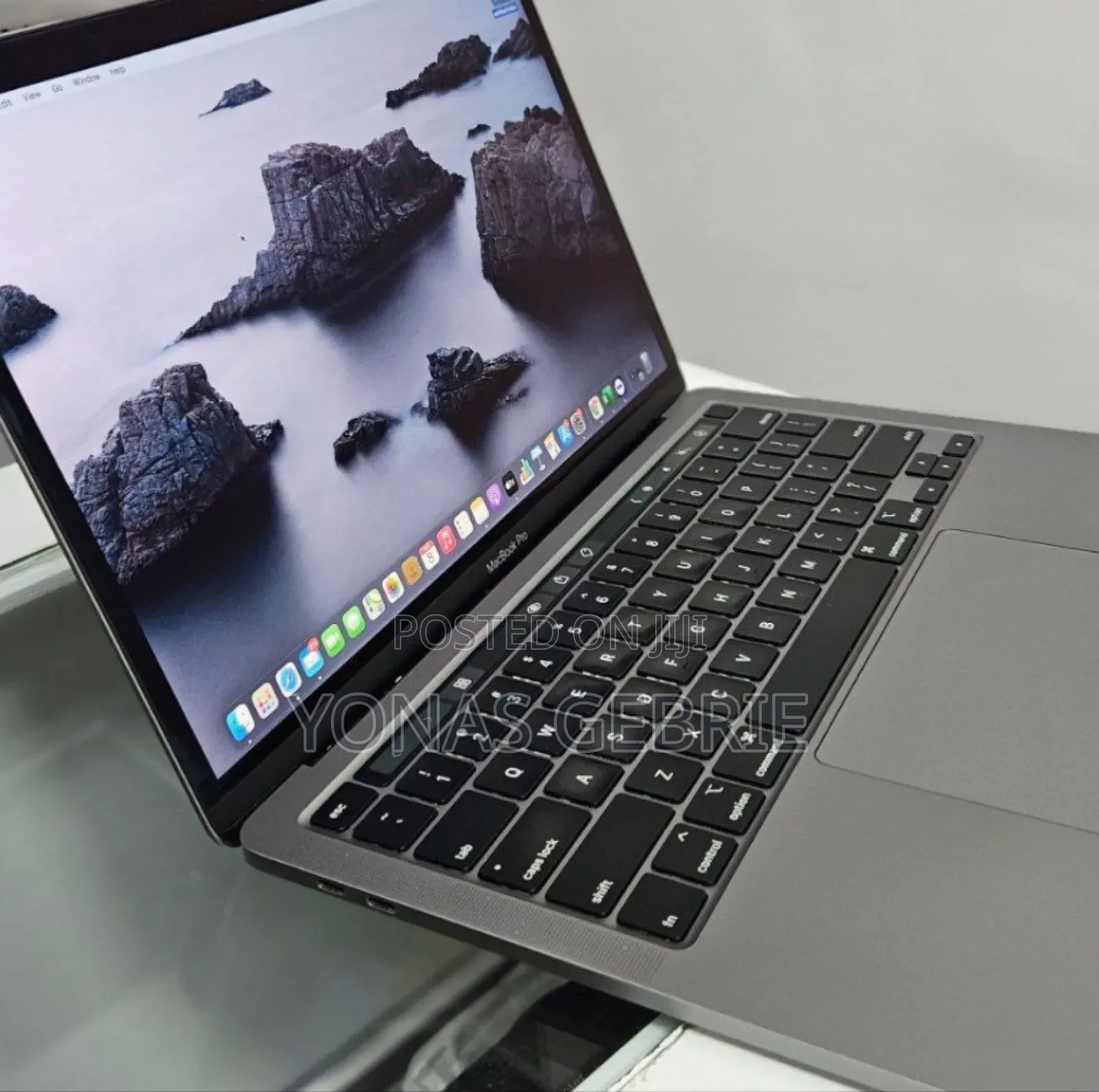New Laptop Apple MacBook 8GB Intel Core i5 SSD 128GB