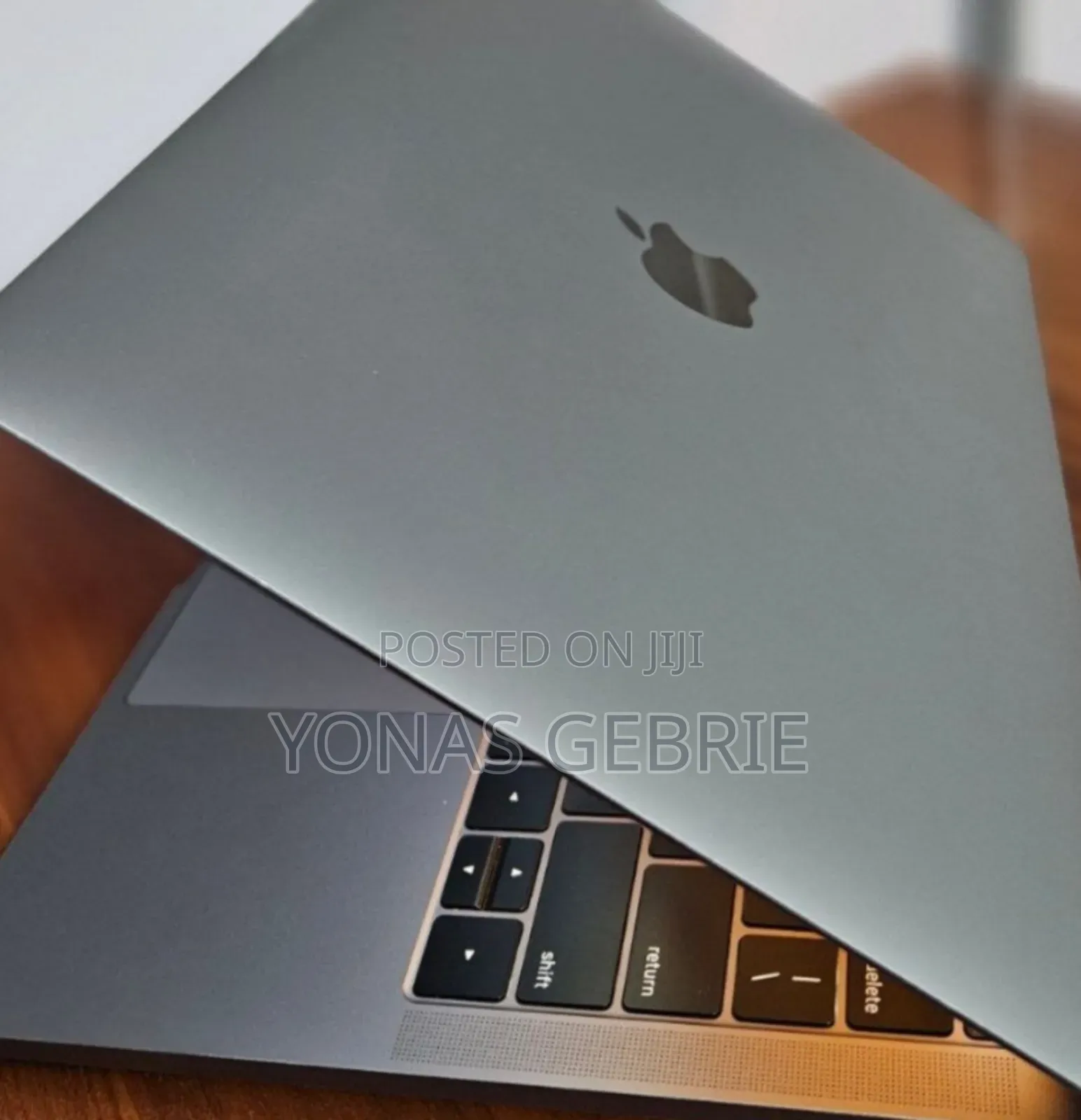 New Laptop Apple MacBook 8GB Intel Core i5 SSD 128GB