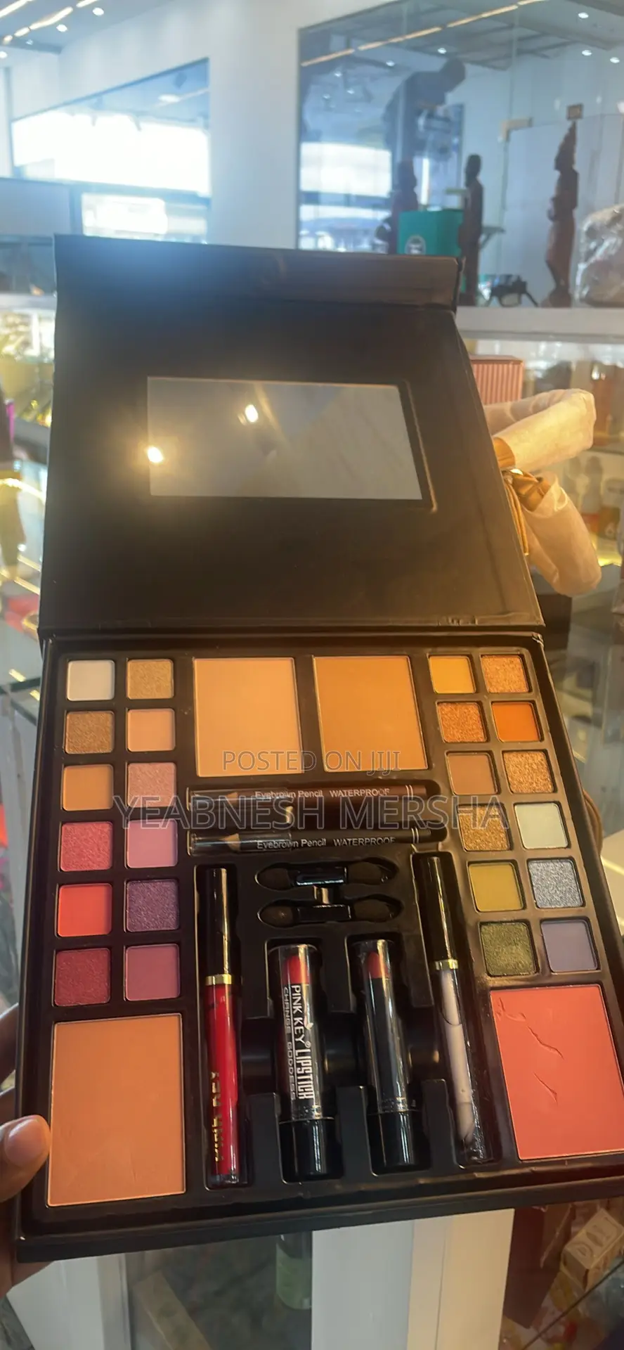 Pink Key “Incomparable” Makeup Kit – Full Set