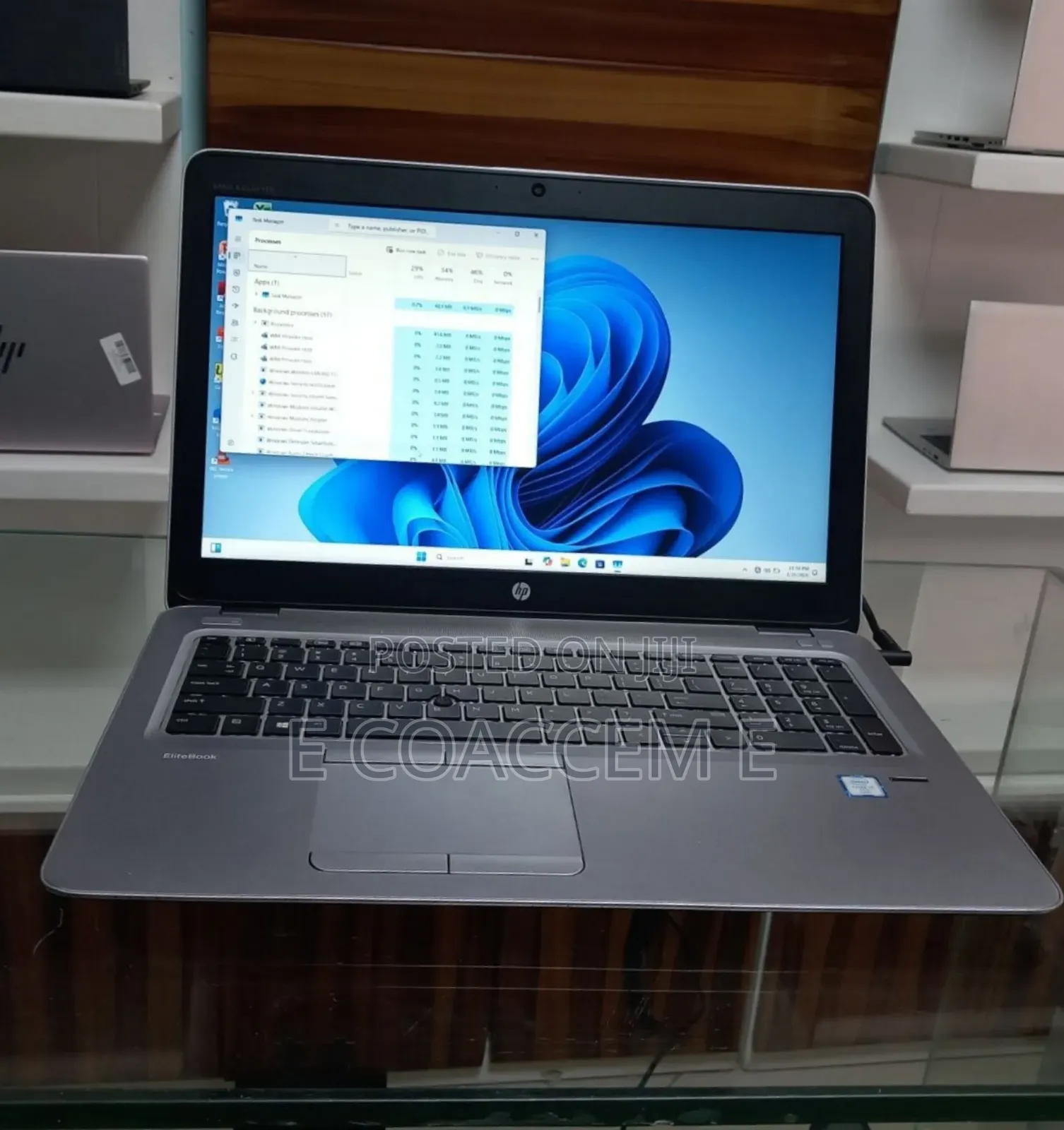 New Laptop HP 8GB Intel Core i7 HDD 1T