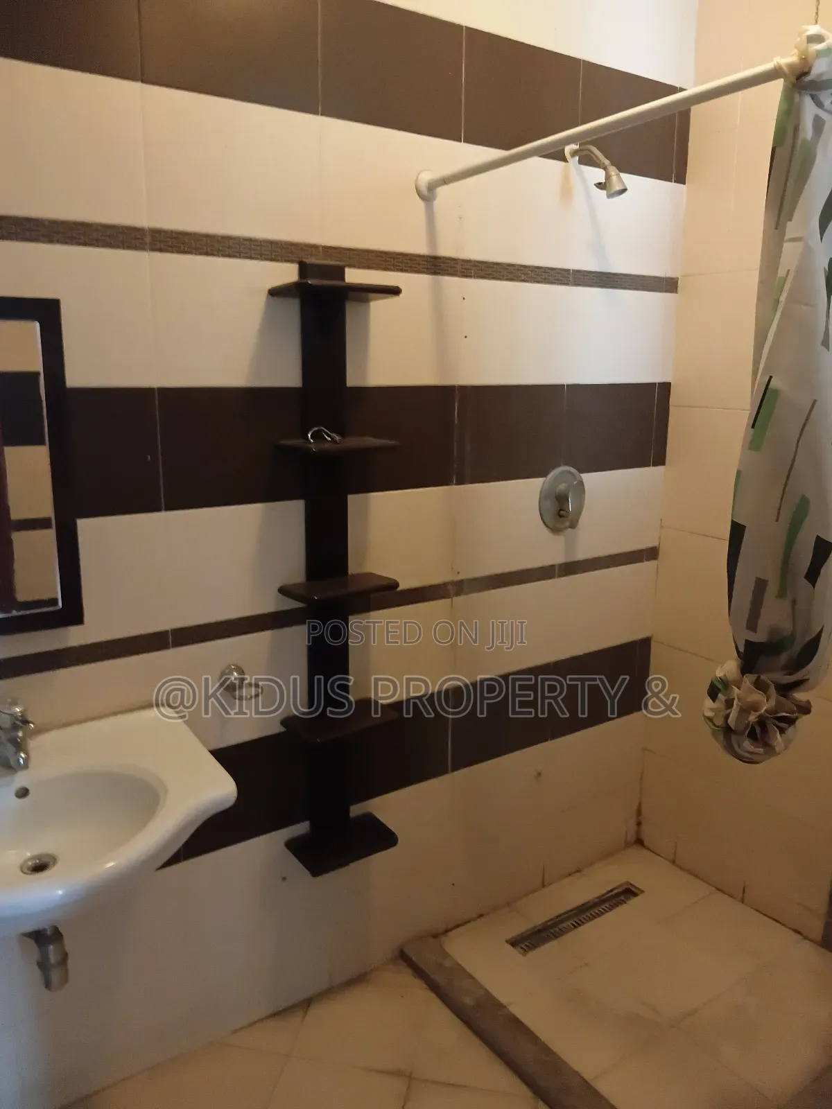 6bdrm House in Varenero, Nifas Silk-Lafto for rent
