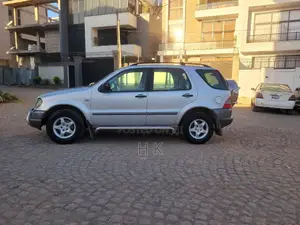 Mercedes-Benz C270 2002 Gray