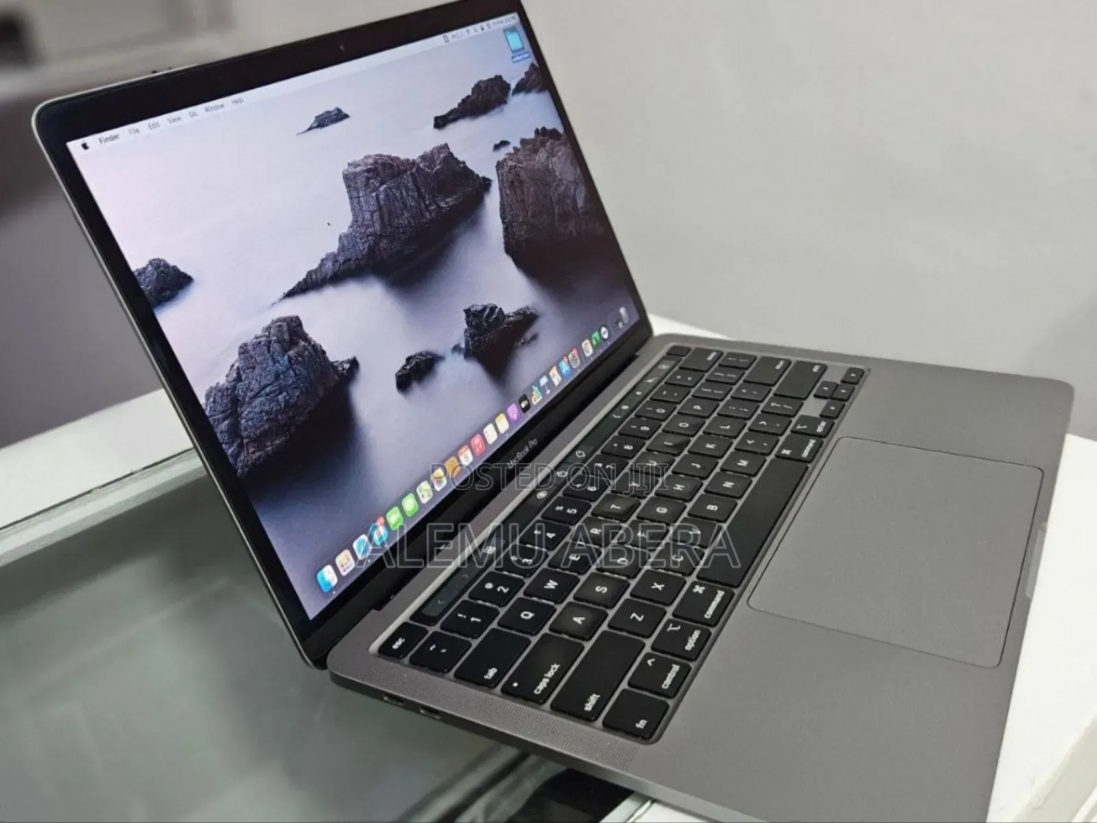 New Laptop Apple MacBook Pro 2019 8GB Intel Core i5 SSD 128GB