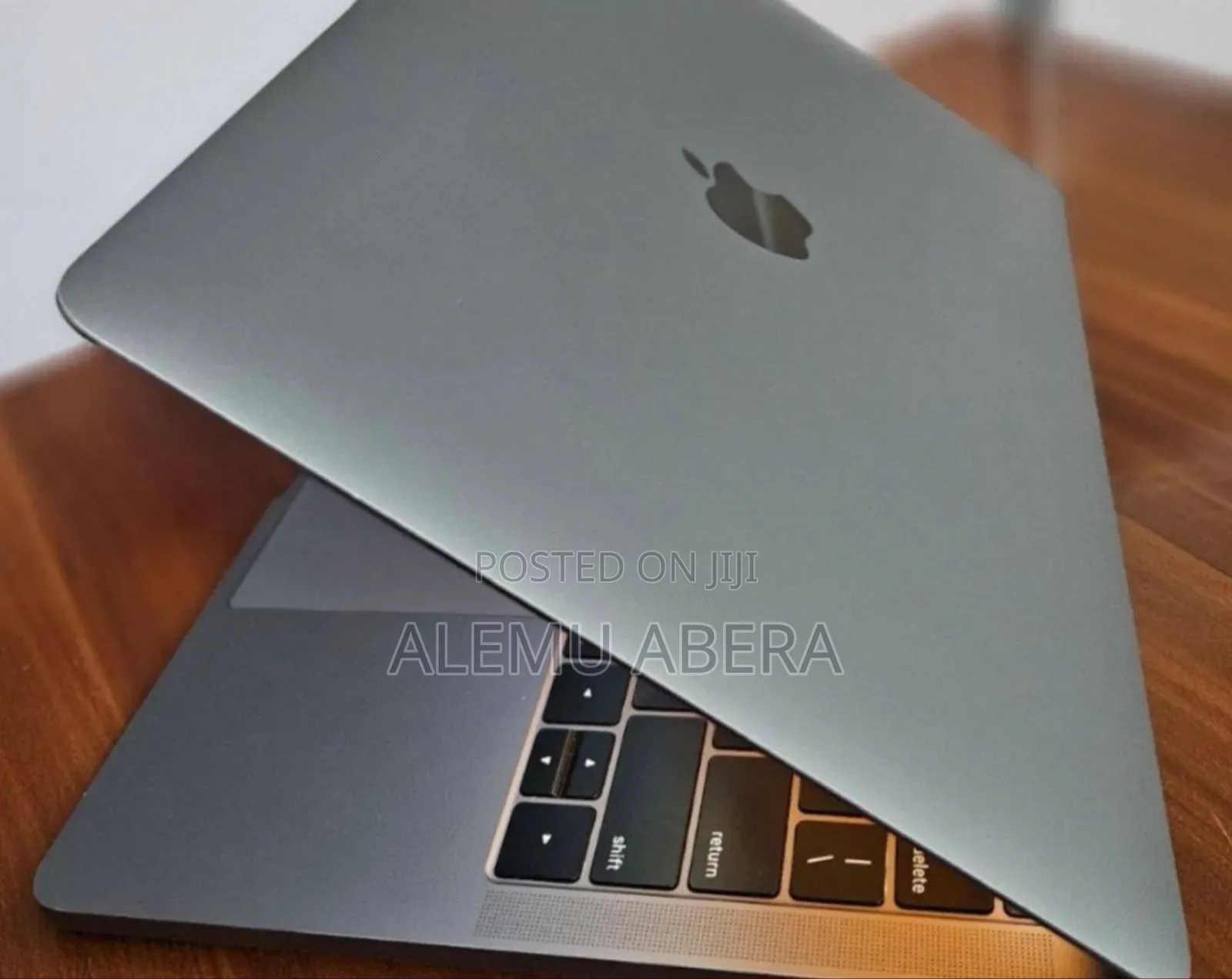 New Laptop Apple MacBook Pro 2019 8GB Intel Core i5 SSD 128GB