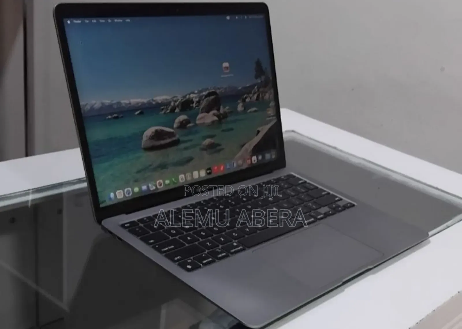New Laptop Apple MacBook Air 2020 M1 8GB Apple M1 SSD 256GB