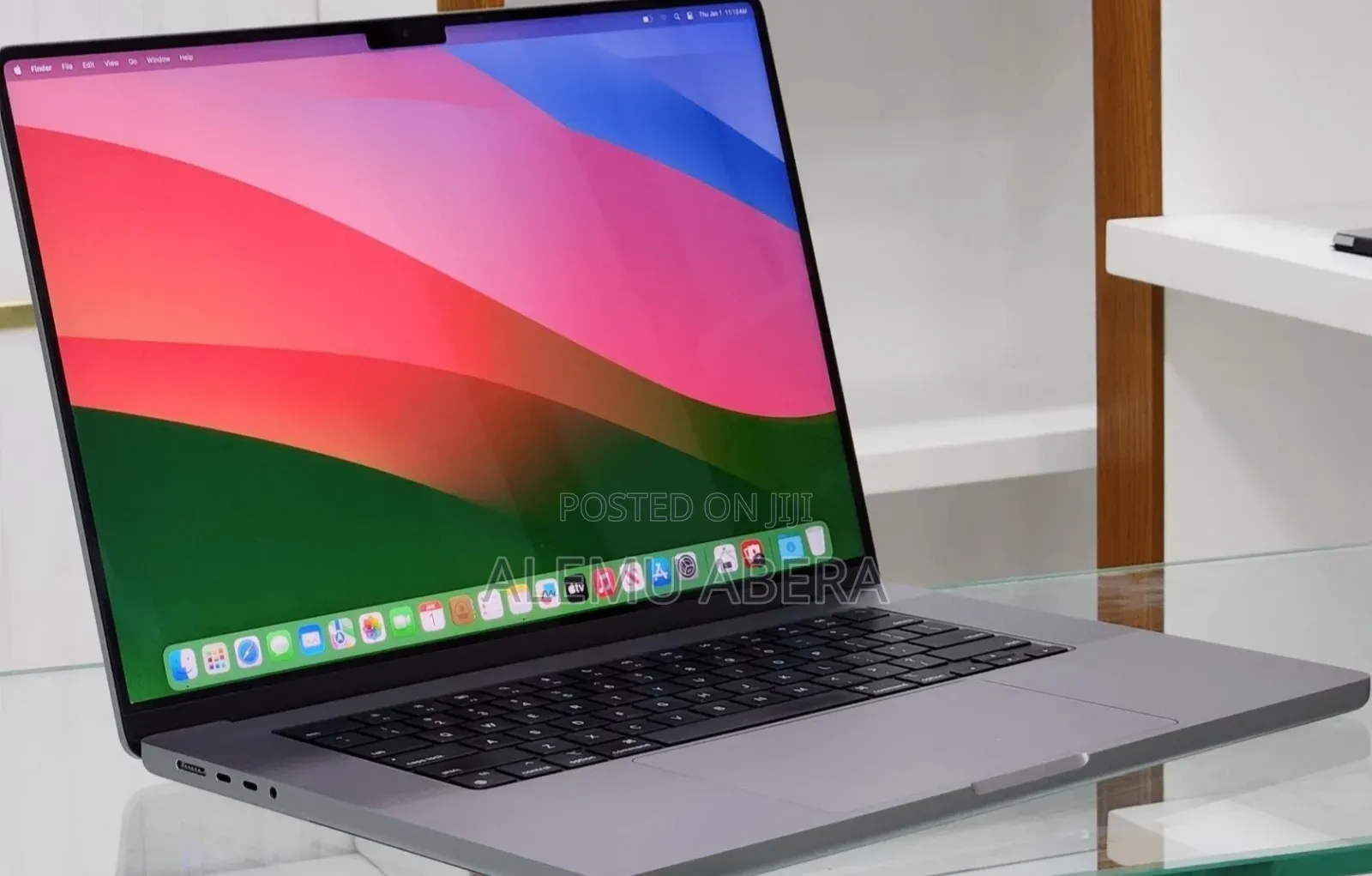 New Laptop Apple MacBook Pro 2020 M1 32GB Apple M1 Pro SSD 512GB