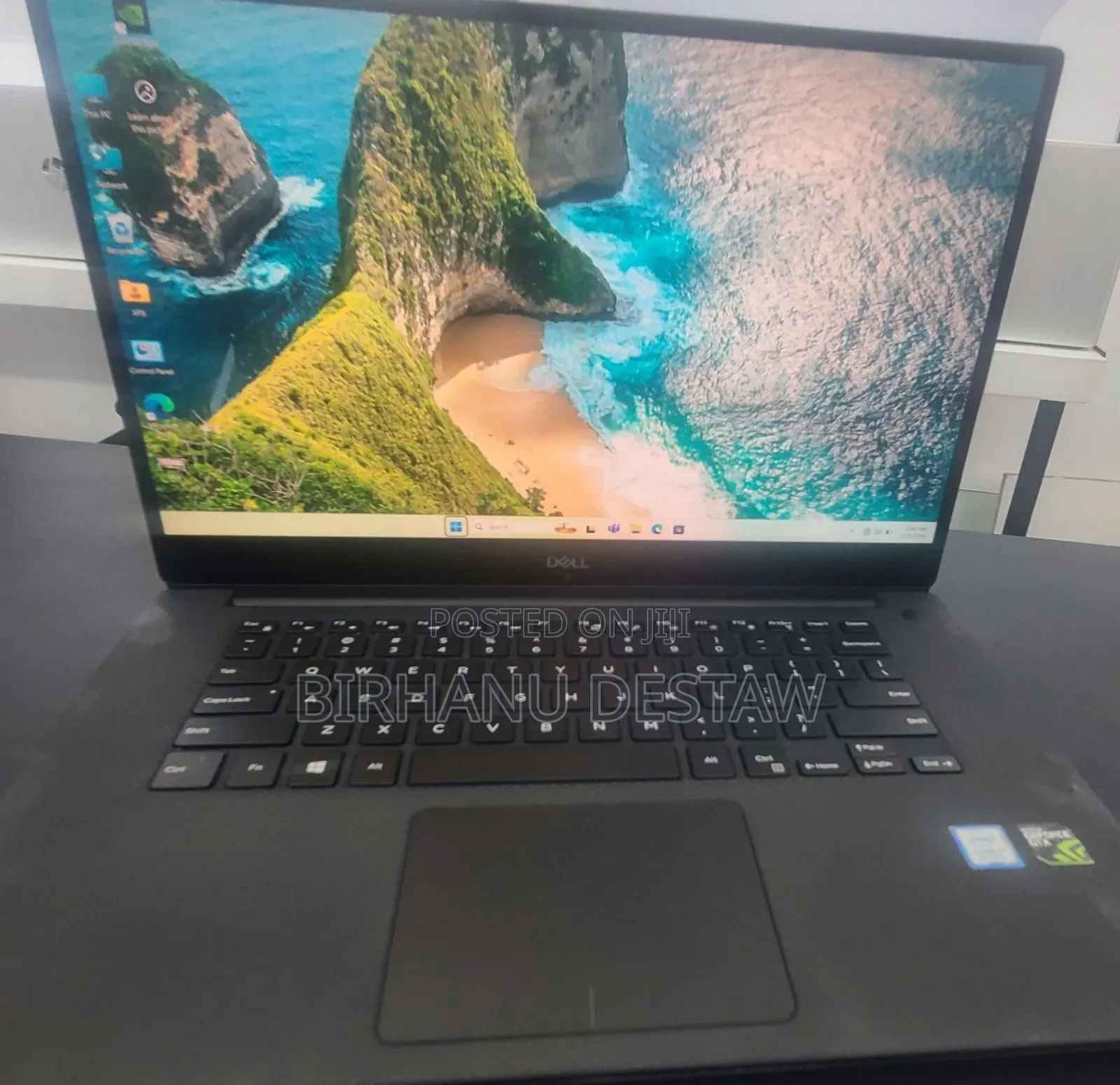 New Laptop Dell XPS 15 16GB Intel Core i7 SSD 512GB