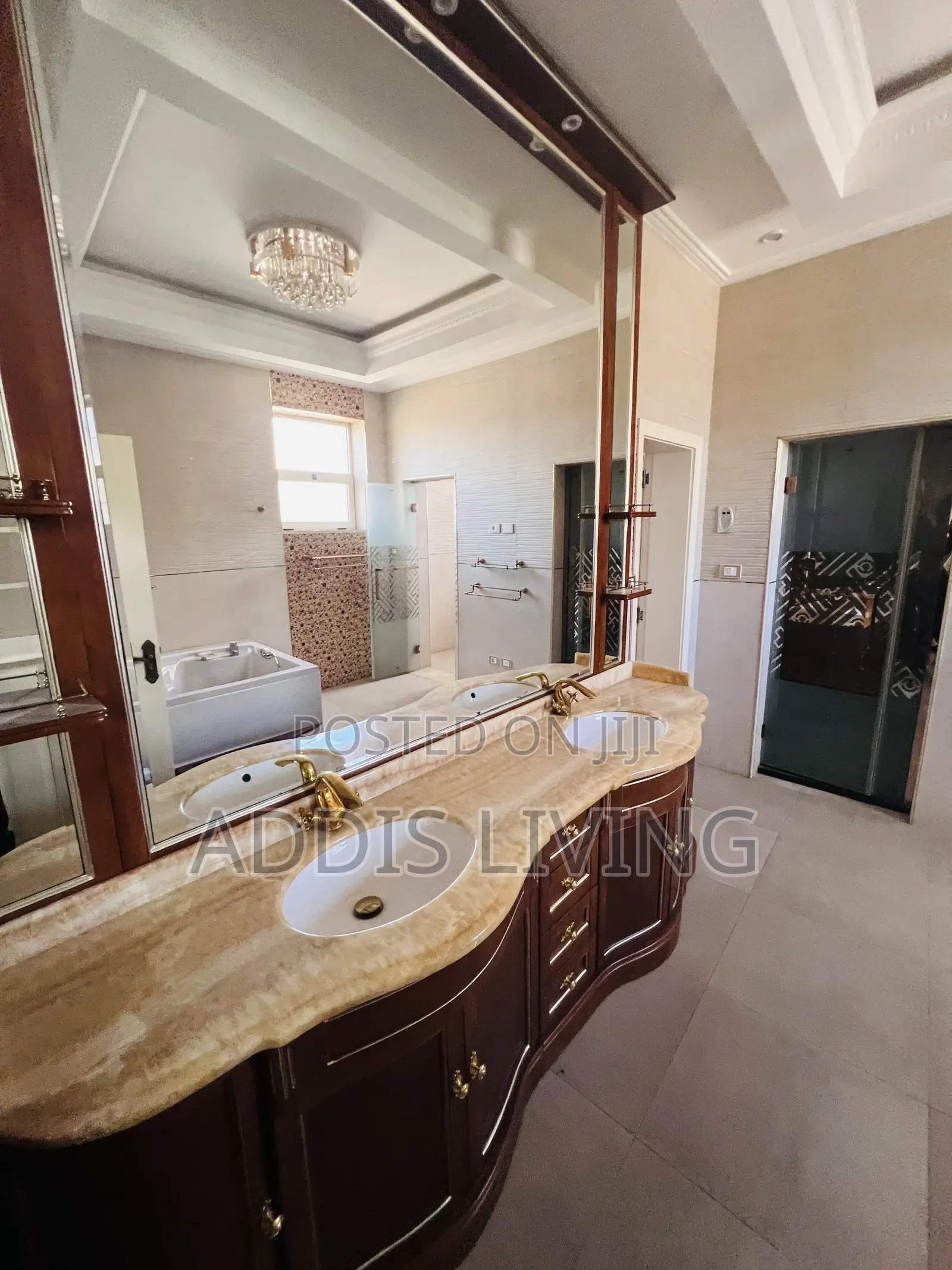 8bdrm Villa in Bole for rent