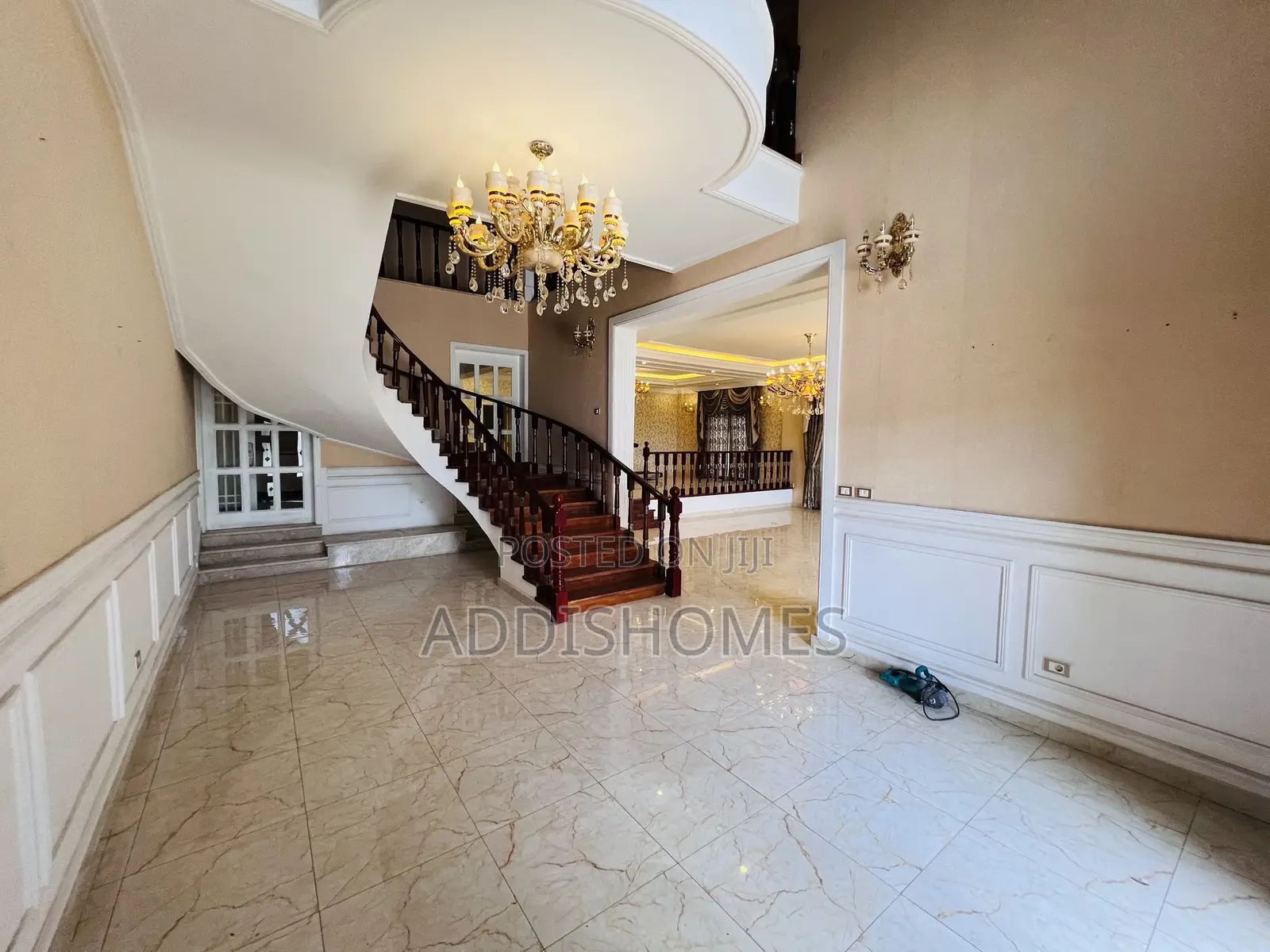 8bdrm Villa in Bole for rent