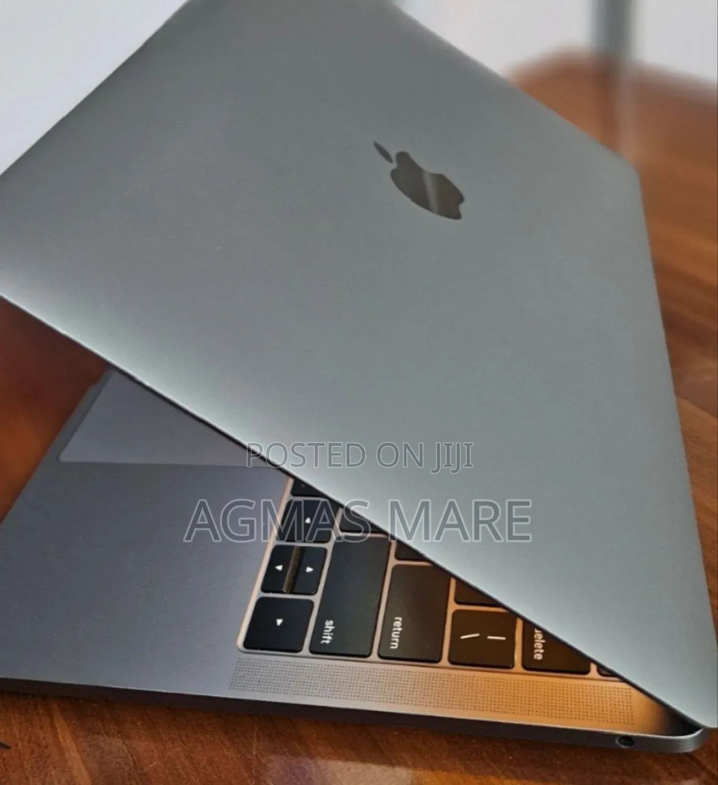 New Laptop Apple MacBook Pro 2019 8GB Intel Core i5 SSD 128GB