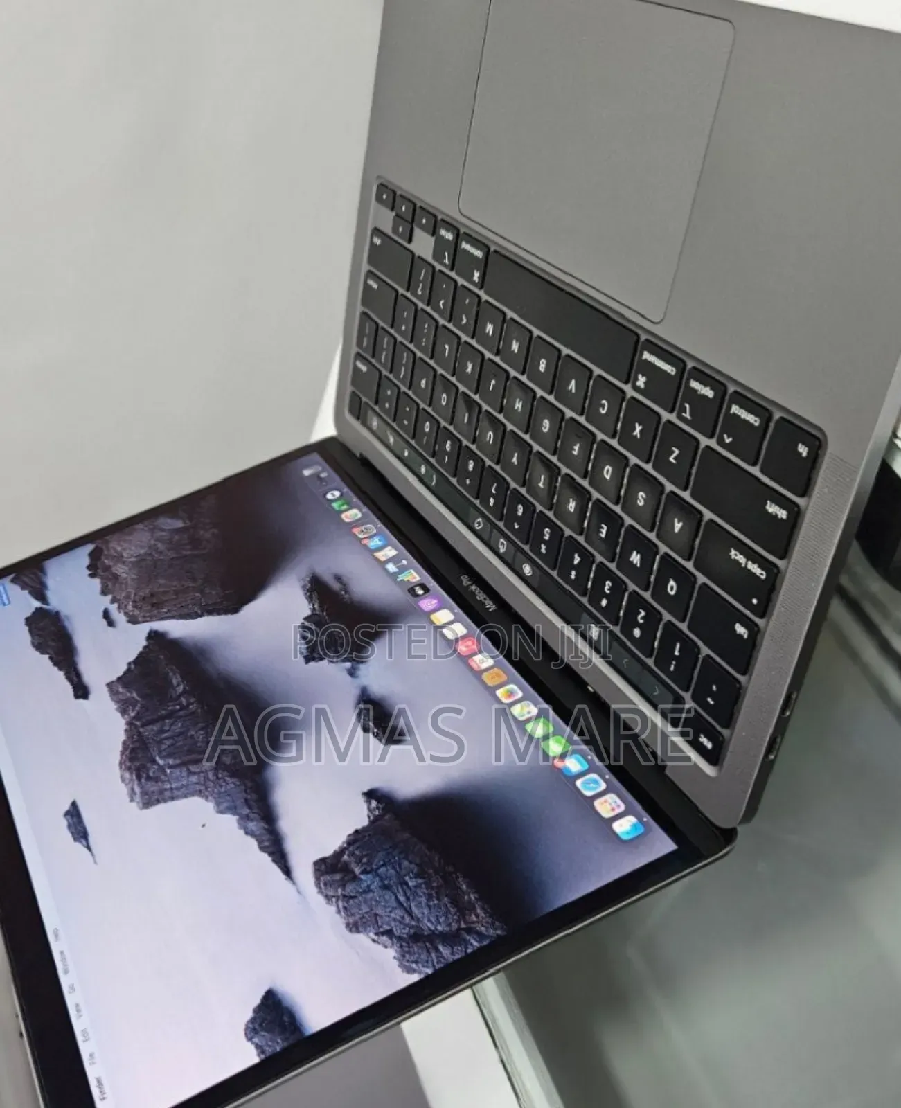New Laptop Apple MacBook Pro 2019 8GB Intel Core i5 SSD 128GB