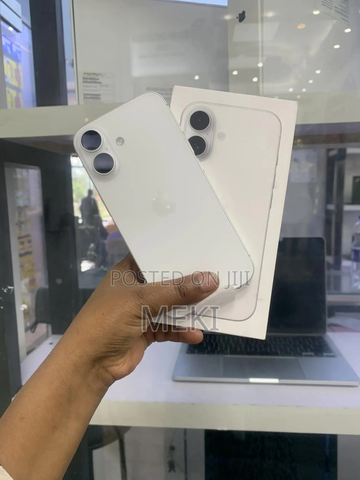 New Apple iPhone 17 256 GB White