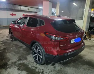 Nissan Qashqai 2018 Red