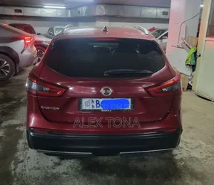Nissan Qashqai 2018 Red