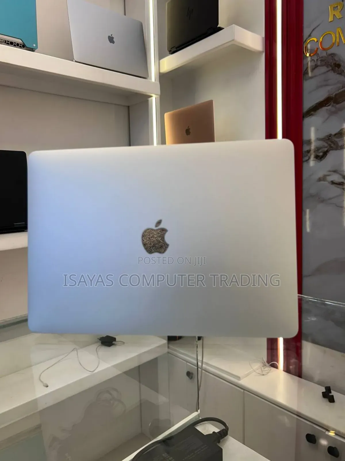 New Laptop Apple MacBook Air 2020 M1 8GB Apple M1 SSD 256GB