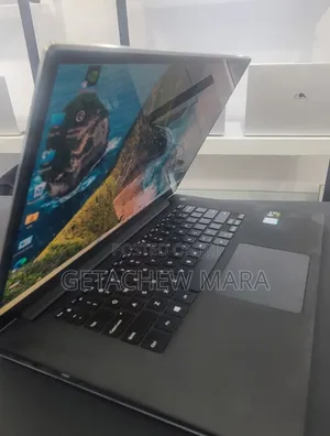 New Laptop Dell XPS 15 16GB Intel Core i7 SSD 512GB