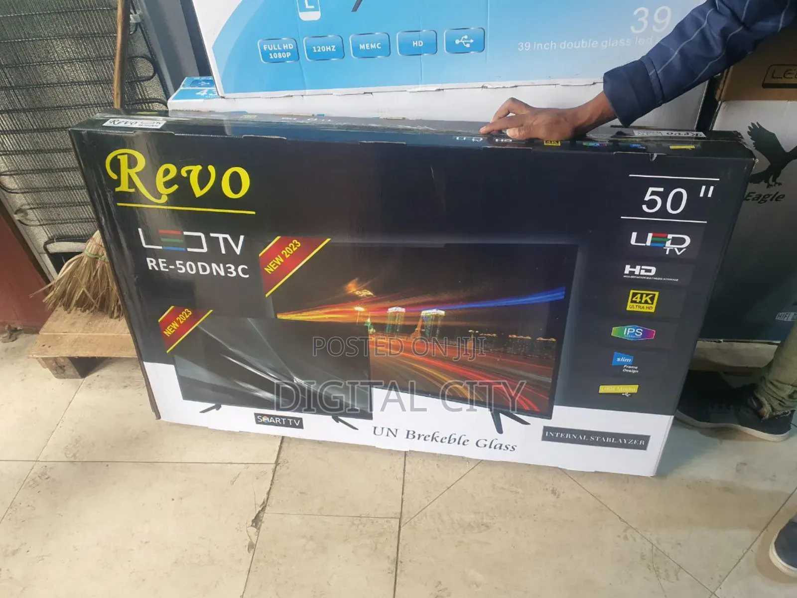 Revo 50 Smart Tv