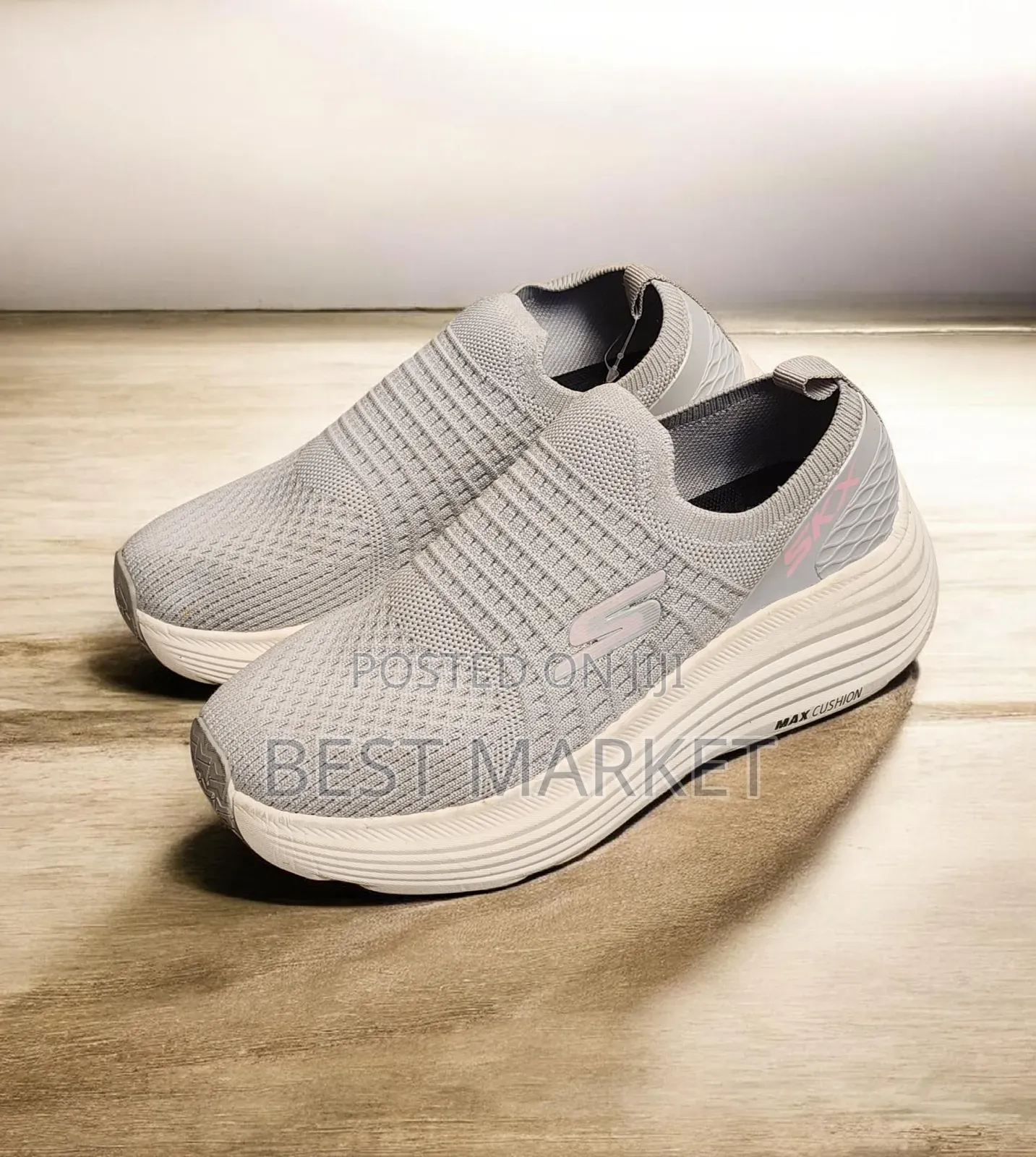 Skechers Max Cusion