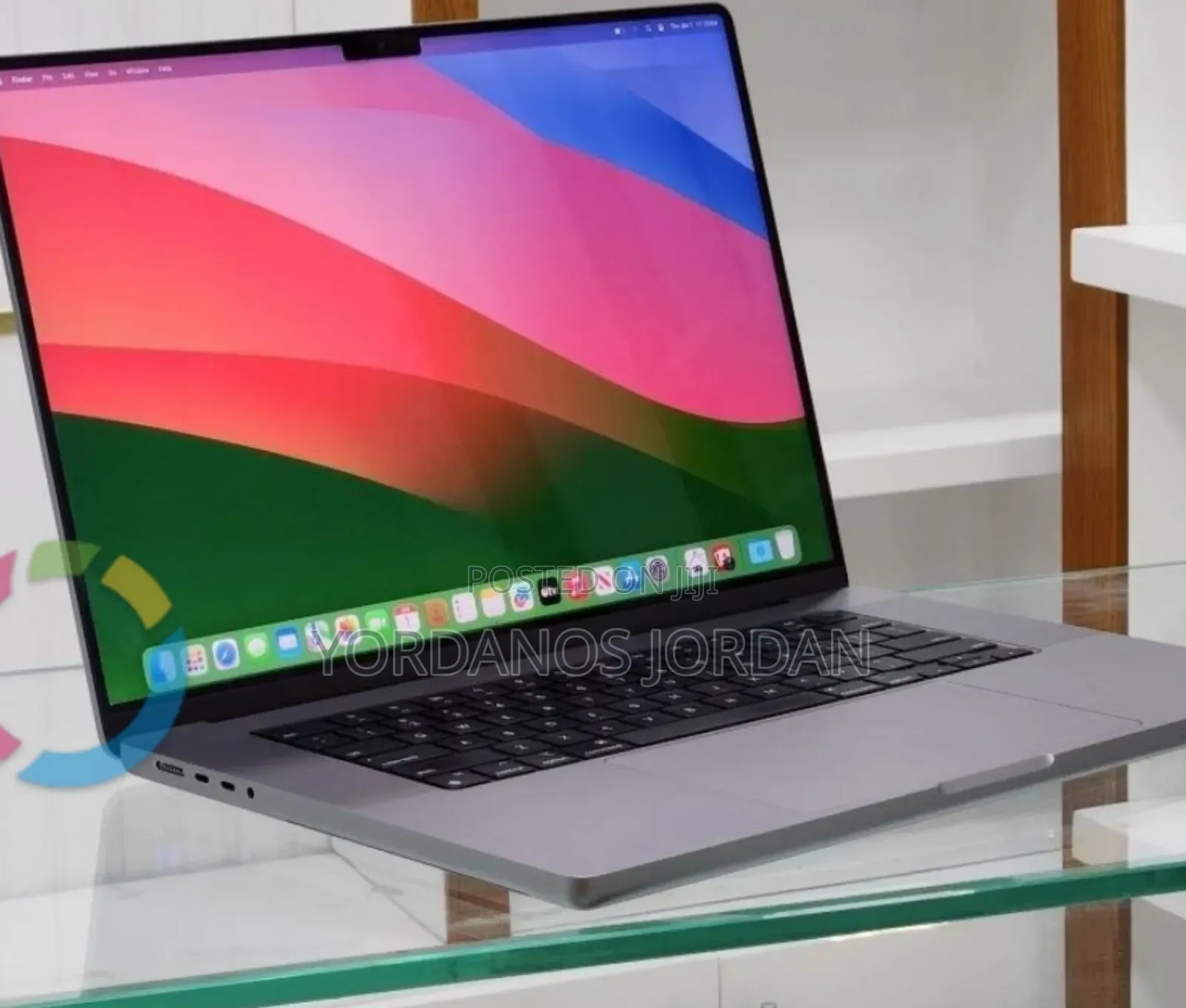 New Laptop Apple MacBook Pro M1 32GB Apple M1 Pro SSD 512GB