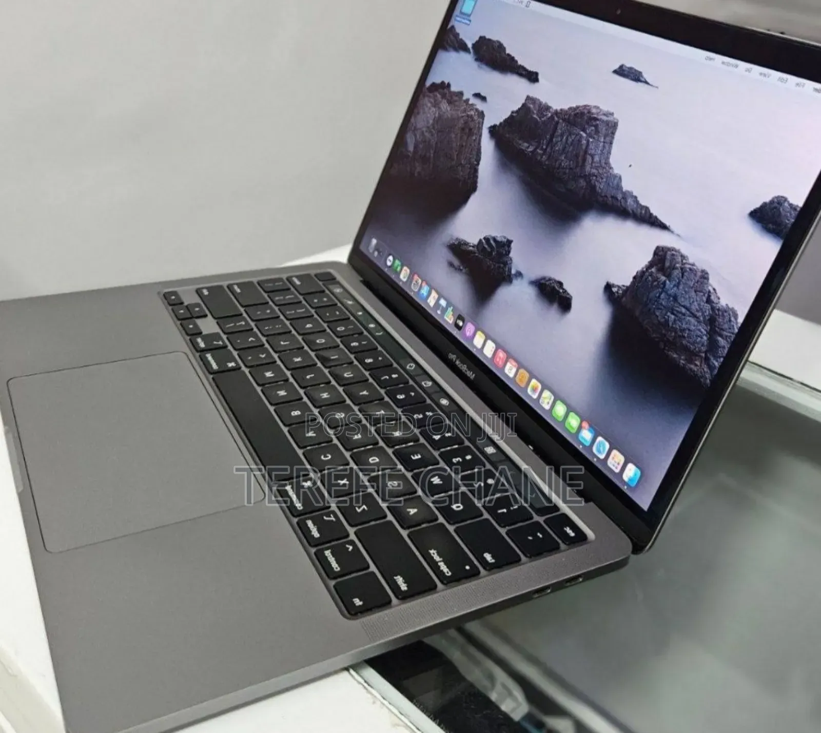 New Laptop Apple MacBook Pro 2019 8GB Intel Core i5 SSD 128GB