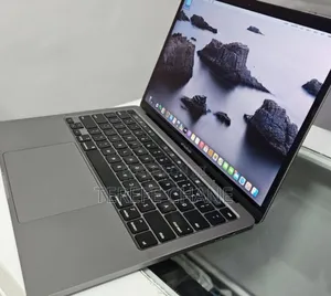 New Laptop Apple MacBook Pro 2019 8GB Intel Core i5 SSD 128GB