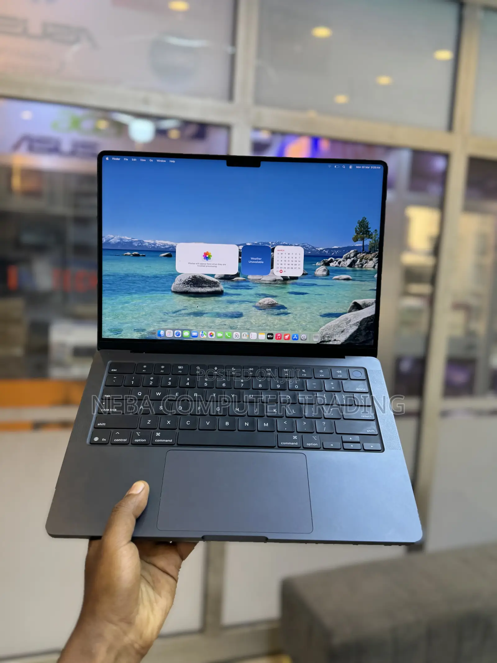 New Laptop Apple Macbook Pro 2025 M5 14-inch 16GB Apple M5 SSD 512GB