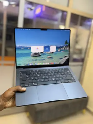New Laptop Apple Macbook Pro 2025 M5 14-inch 16GB Apple M5 SSD 512GB