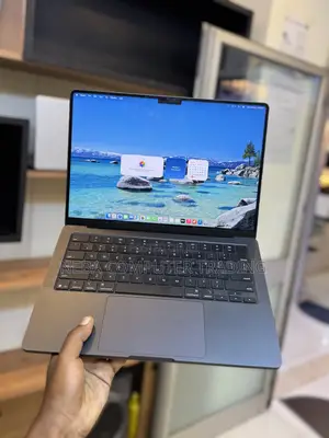 New Laptop Apple Macbook Pro 2025 M5 14-inch 16GB Apple M5 SSD 512GB