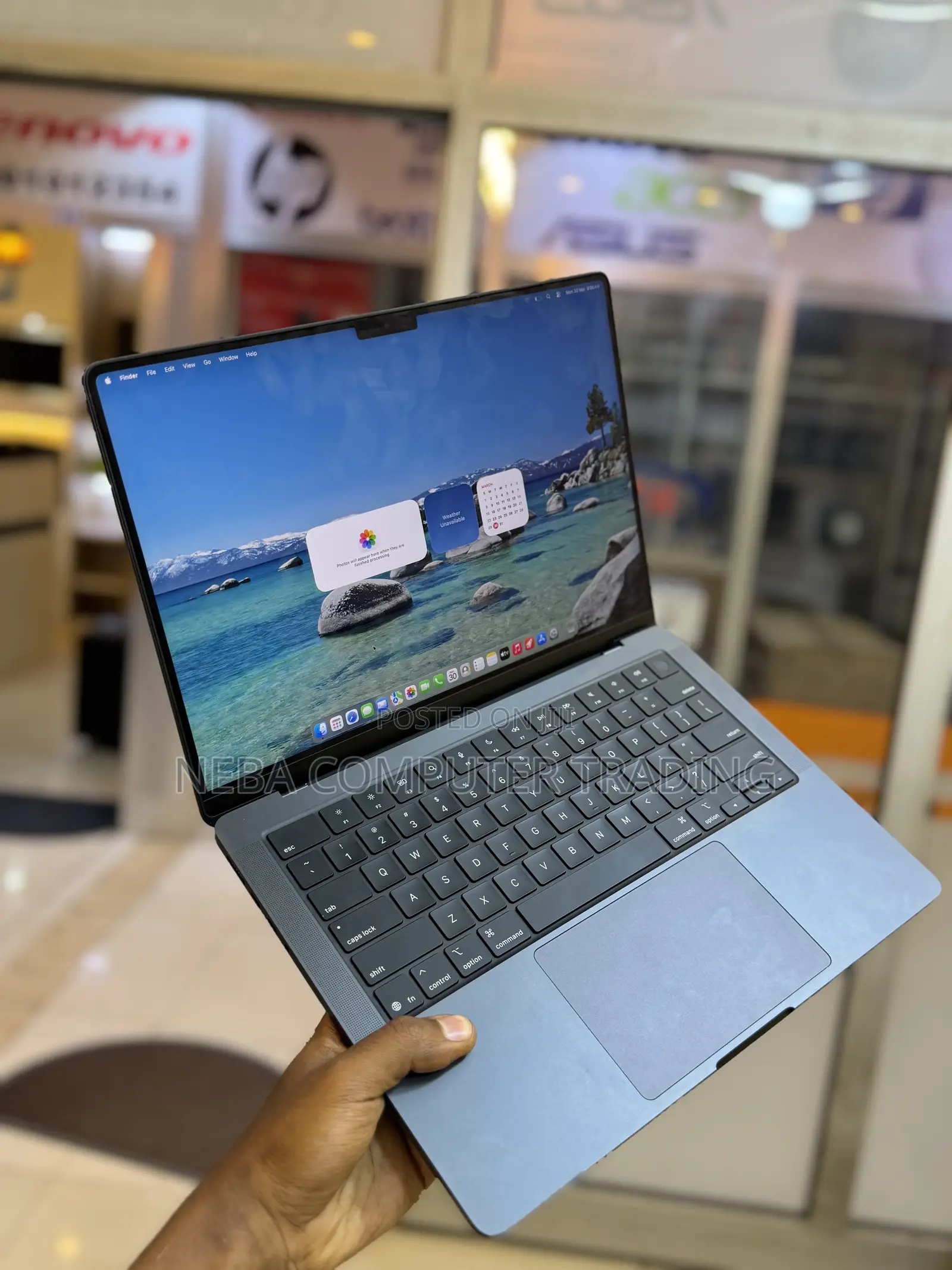 New Laptop Apple Macbook Pro 2025 M5 14-inch 16GB Apple M5 SSD 512GB