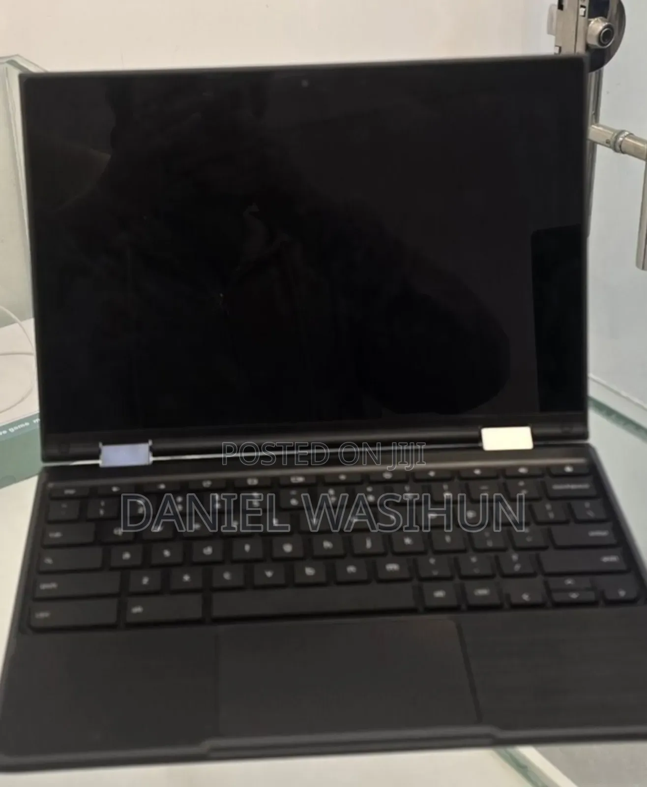 New Laptop Lenovo 4GB Intel SSD 640GB