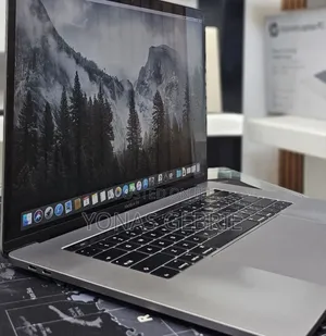 New Laptop Apple MacBook Pro 2019 16GB Intel Core i9 SSD 512GB