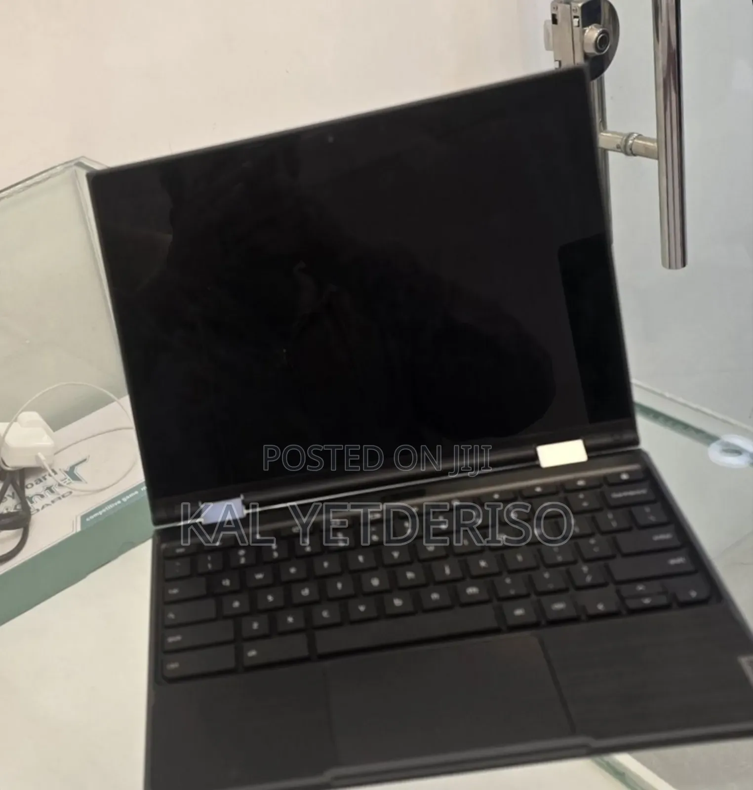 New Laptop Lenovo Chromebook C330 4GB Intel Pentium SSD 32GB