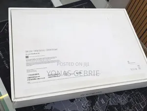 New Laptop Apple MacBook 16GB Apple M4 SSD 256GB