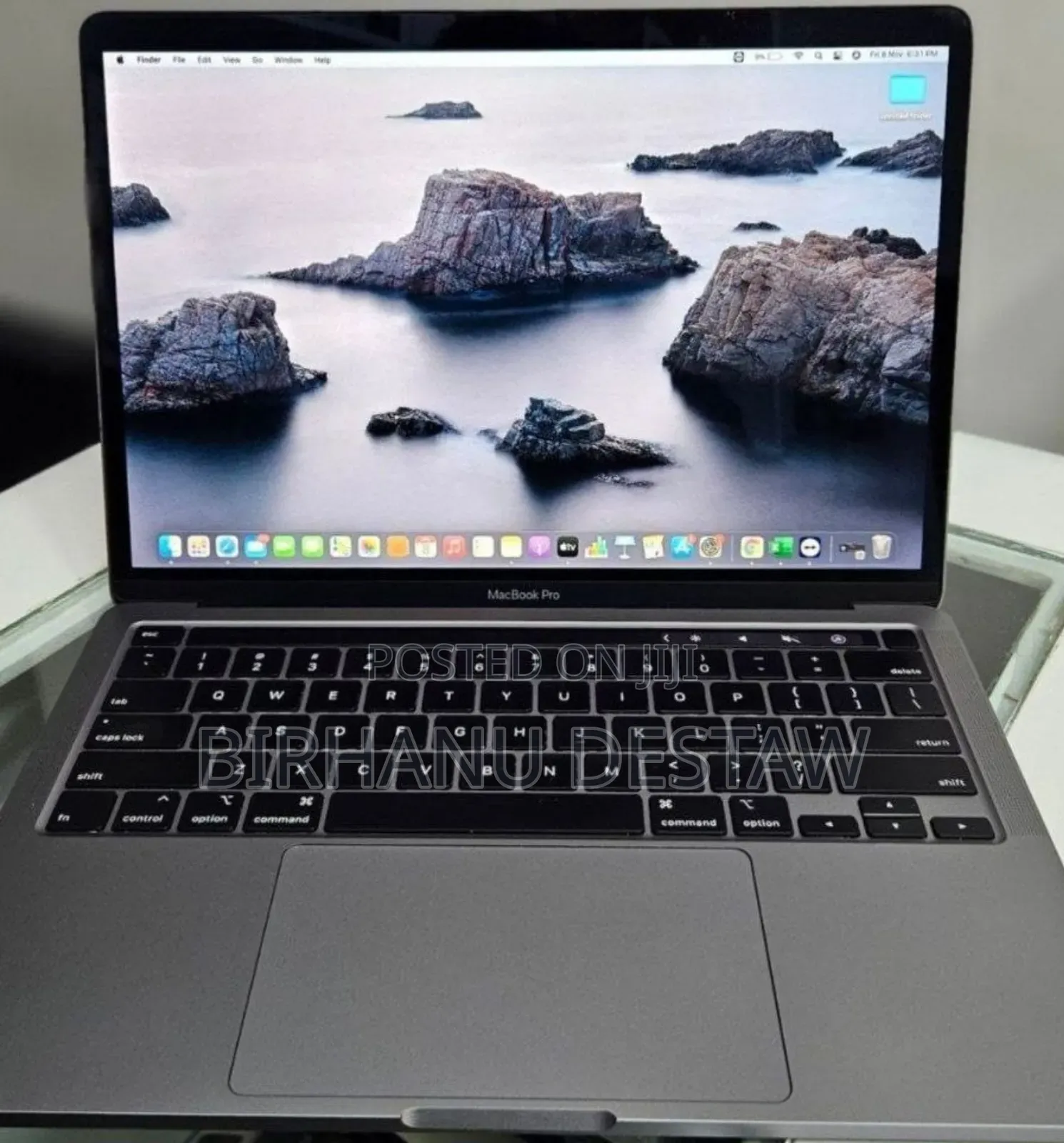 New Laptop Apple MacBook Pro 2019 8GB Intel Core i5 SSD 128GB