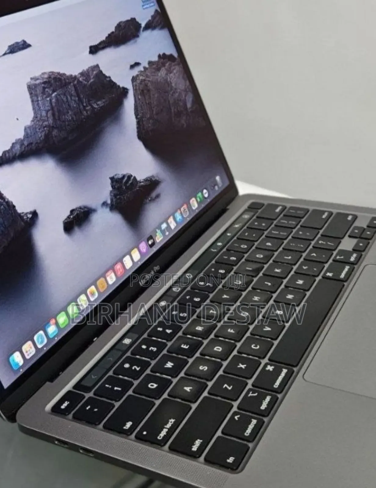 New Laptop Apple MacBook Pro 2019 8GB Intel Core i5 SSD 128GB