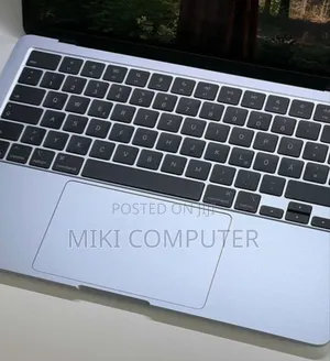 New Laptop Apple MacBook Air 2025 M4 13-inch 16GB Intel SSD 256GB