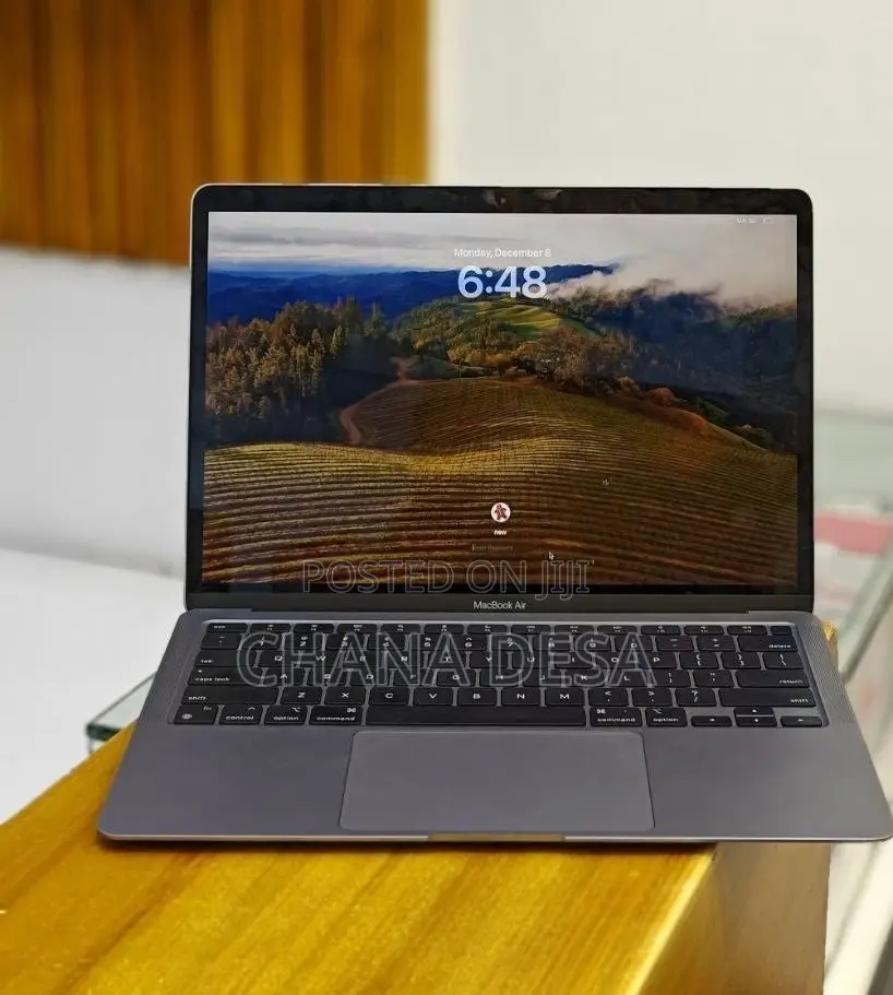New Laptop Apple MacBook Air 2020 M1 8GB Apple M1 SSD 256GB
