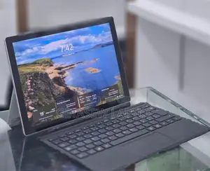 New Laptop Microsoft Surface Pro 4 8GB Intel Core i5 SSD 256GB