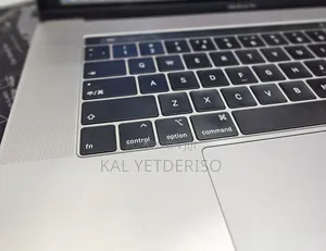New Laptop Apple MacBook Pro 2019 16GB Intel Core i7 SSD 256GB